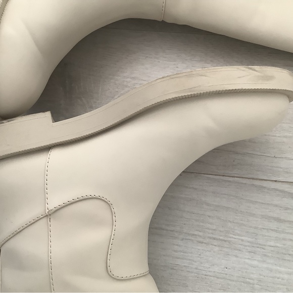 Zara Tall Boots Rubberized White Cream. - Picture 10 of 12